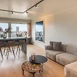 Stunning Views Over With Garage 奥斯滕德