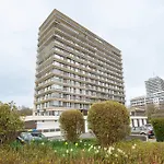 Stunning Views Over With Garage * 奥斯滕德