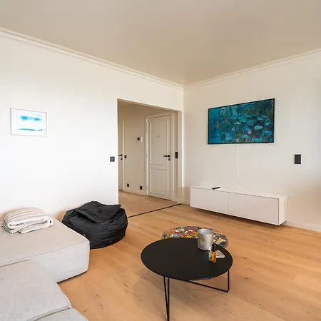 Stunning Views Over With Garage * Ostend