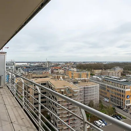 Stunning Views Over With Garage Apartment Ostende