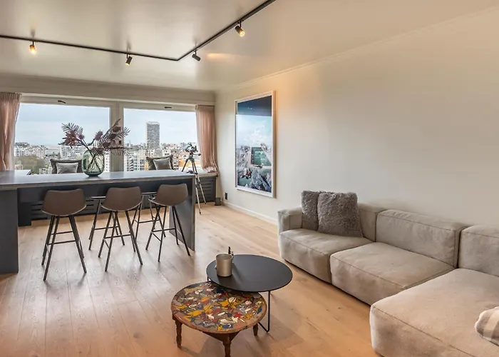 Stunning Views Over With Garage Apartment