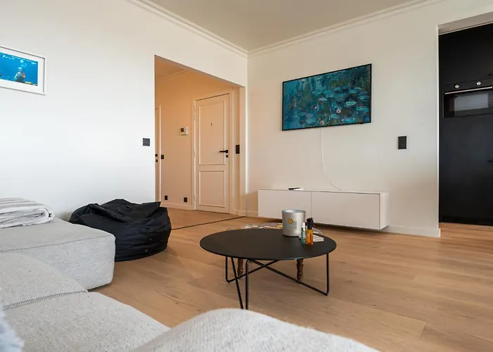 Apartment Stunning Views Over With Garage *