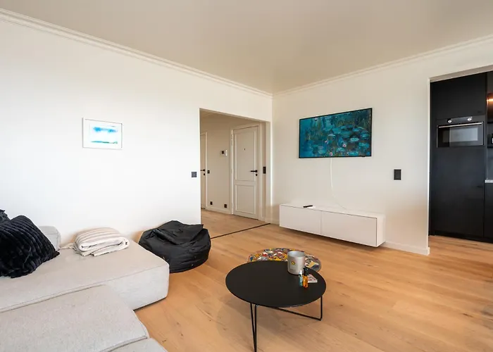 Stunning Views Over With Garage * Ostend