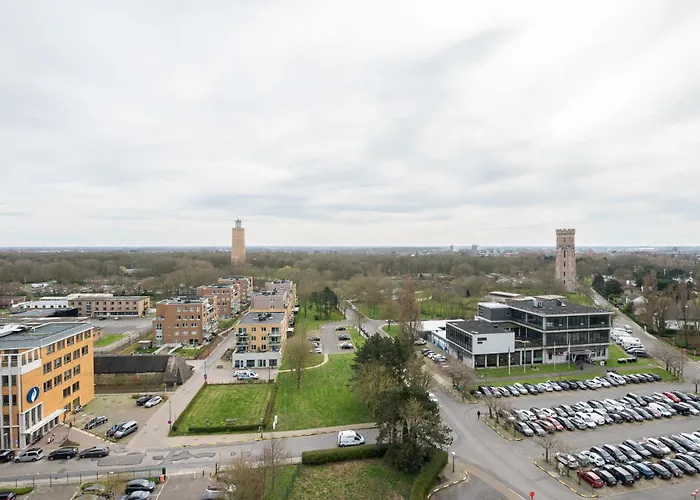 Stunning Views Over With Garage Apartment *